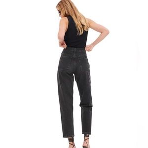 NWOT sold out Gap high rise barrel jeans black denim size 26 regular 2 R